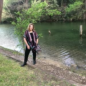 Meet your Posher, Melanie